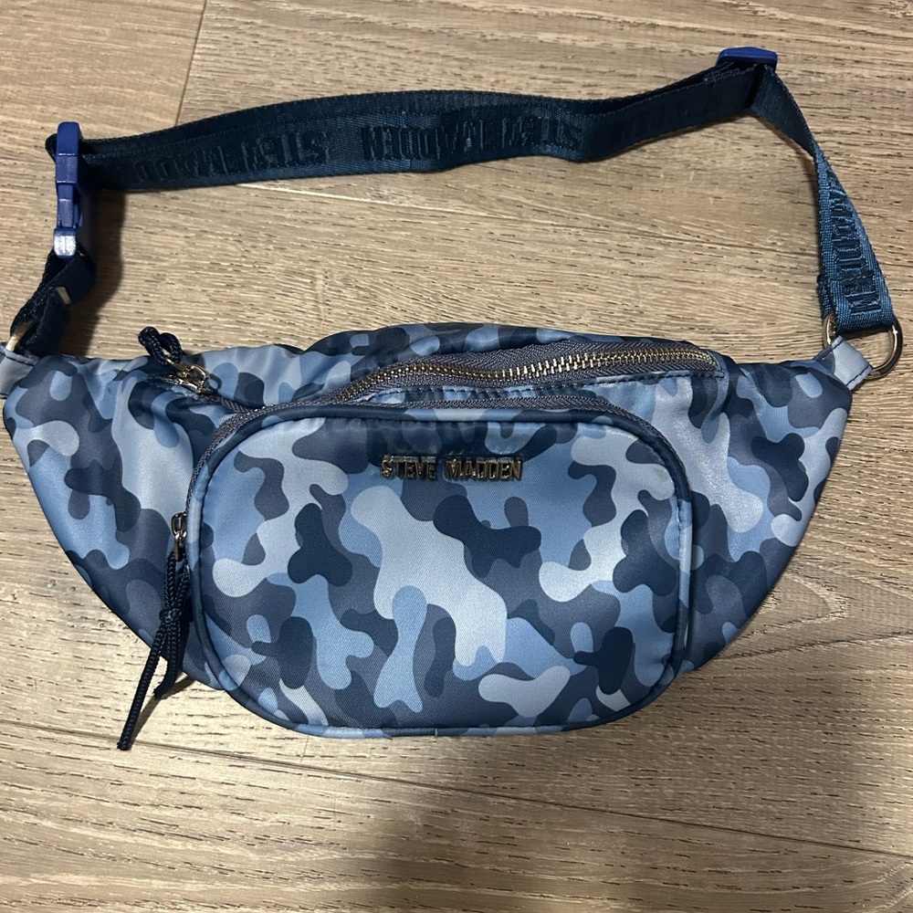 Steve Madden Navy Camo Belt Bag